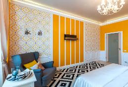 Project «White leaf fall in the yellow bedroom»