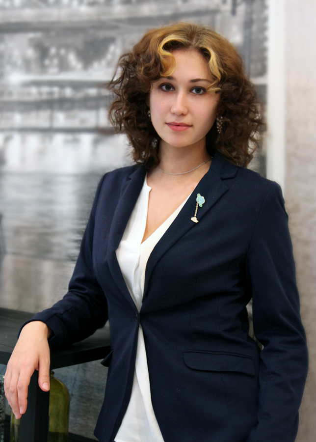 Zoya Konyusheva. Designer 